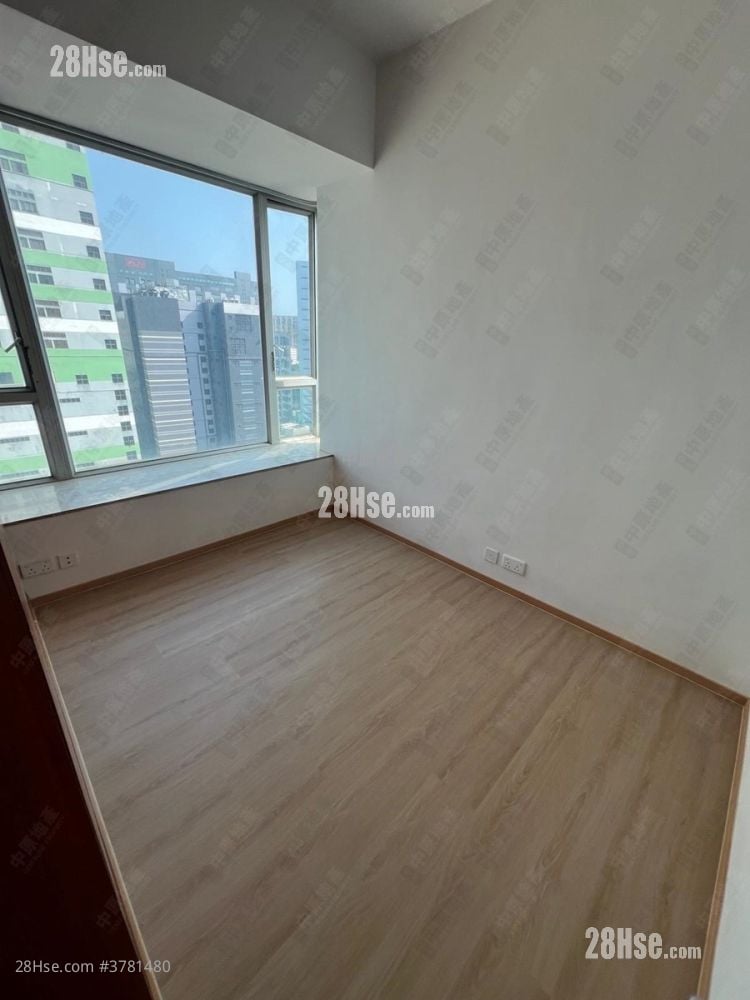 Indihome Sell 2 Bedrooms 420 ft²