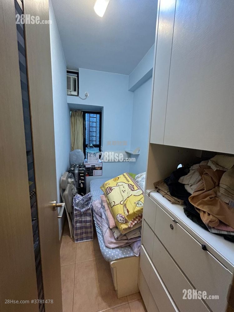 Tivoli Garden Rental 2 Bedrooms , 1 Bathroom 550 ft²