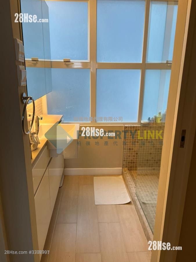Ying Fai Court Sell 1 Bedroom , 1 Bathroom 465 ft²