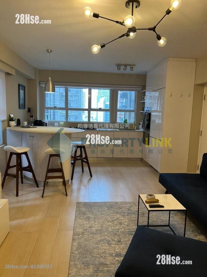 Ying Fai Court Sell 1 Bedroom , 1 Bathroom 465 ft²