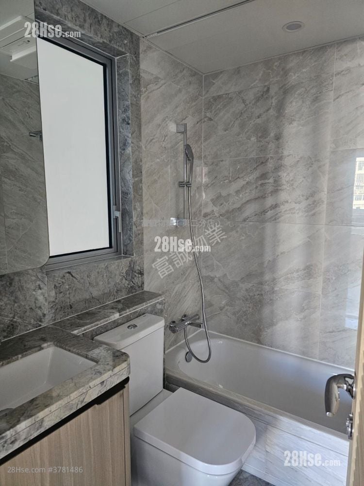 The Coast Line Sell 2 Bedrooms , 1 Bathroom 468 ft²