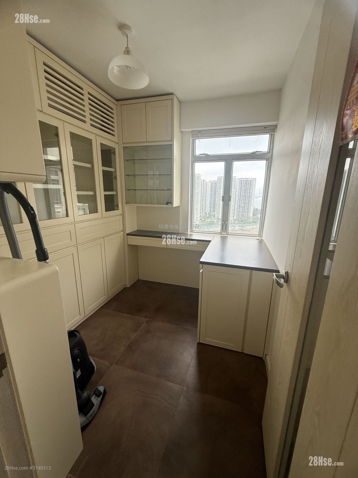 Lei King Wan Sell 2 Bedrooms 494 ft²