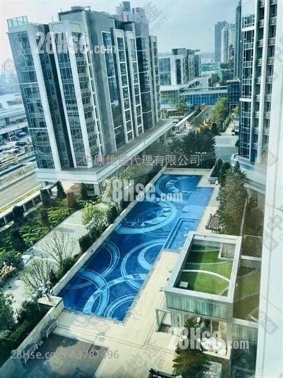 Cullinan West Sell 4 Bedrooms , 3 Bathrooms 1,342 ft²