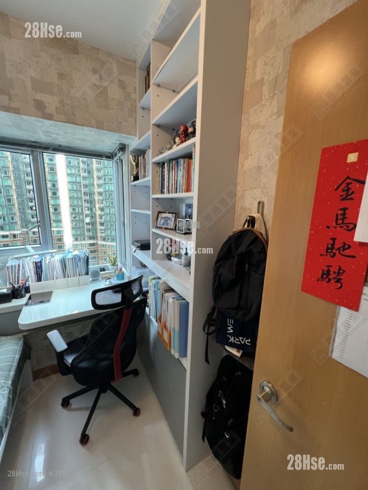 Banyan Garden Sell 3 Bedrooms , 2 Bathrooms 735 ft²