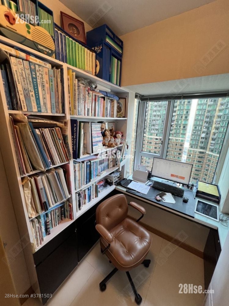 Banyan Garden Sell 3 Bedrooms , 2 Bathrooms 735 ft²