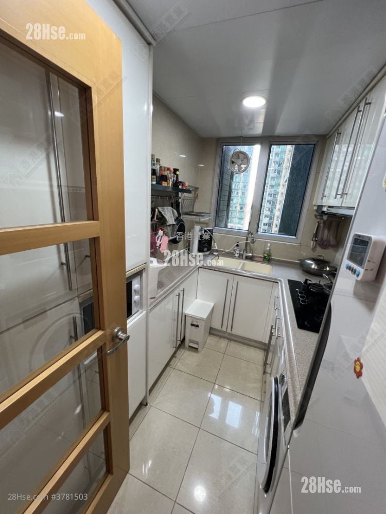 Banyan Garden Sell 3 Bedrooms , 2 Bathrooms 735 ft²