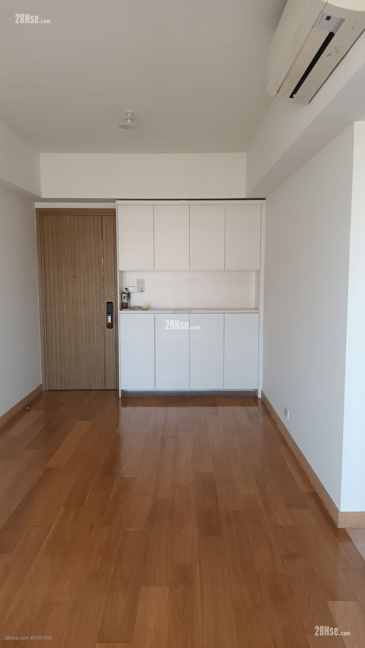 K.city Rental 3 Bedrooms , 2 Bathrooms 797 ft²