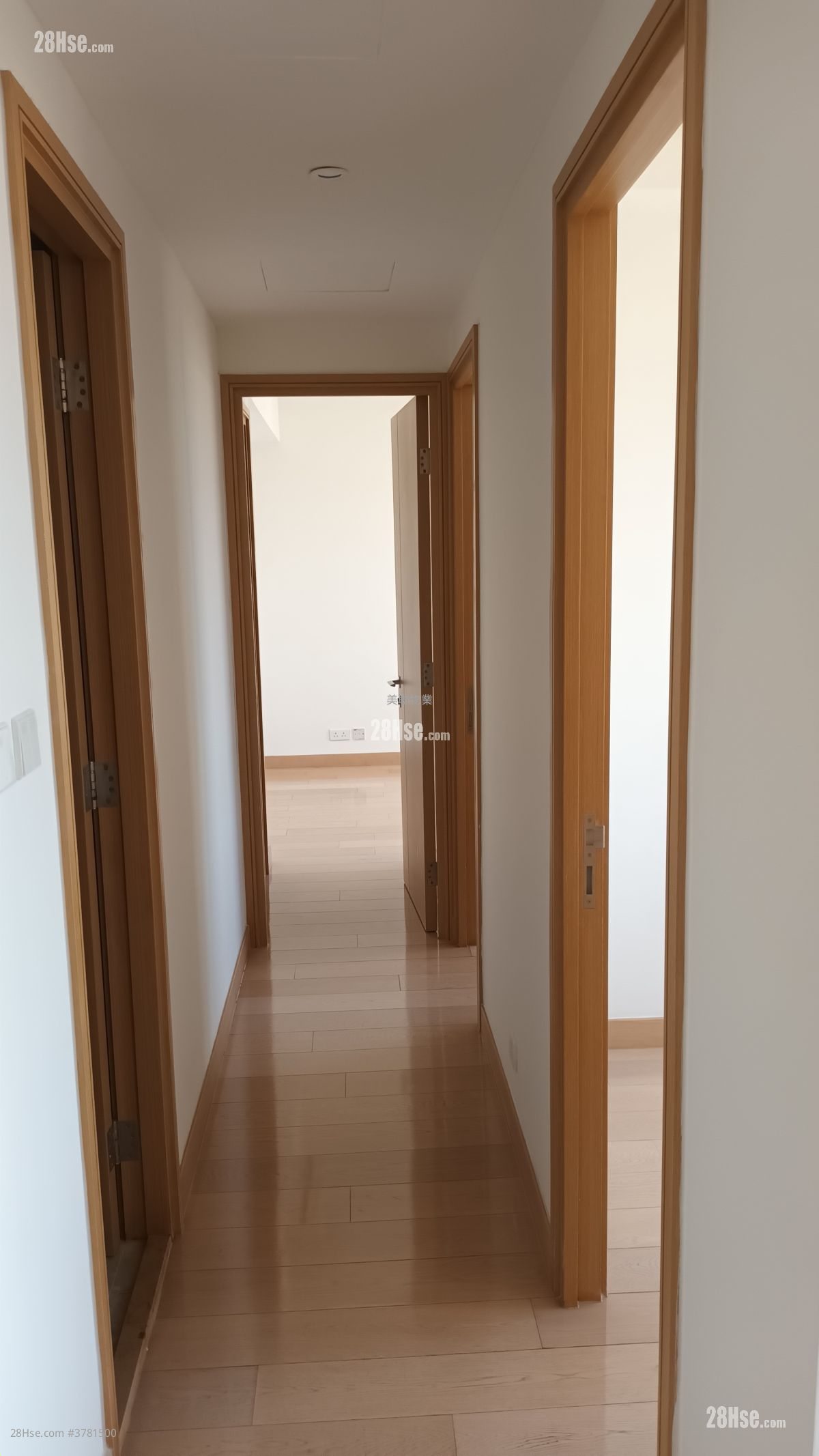 K.city Rental 3 Bedrooms , 2 Bathrooms 797 ft²