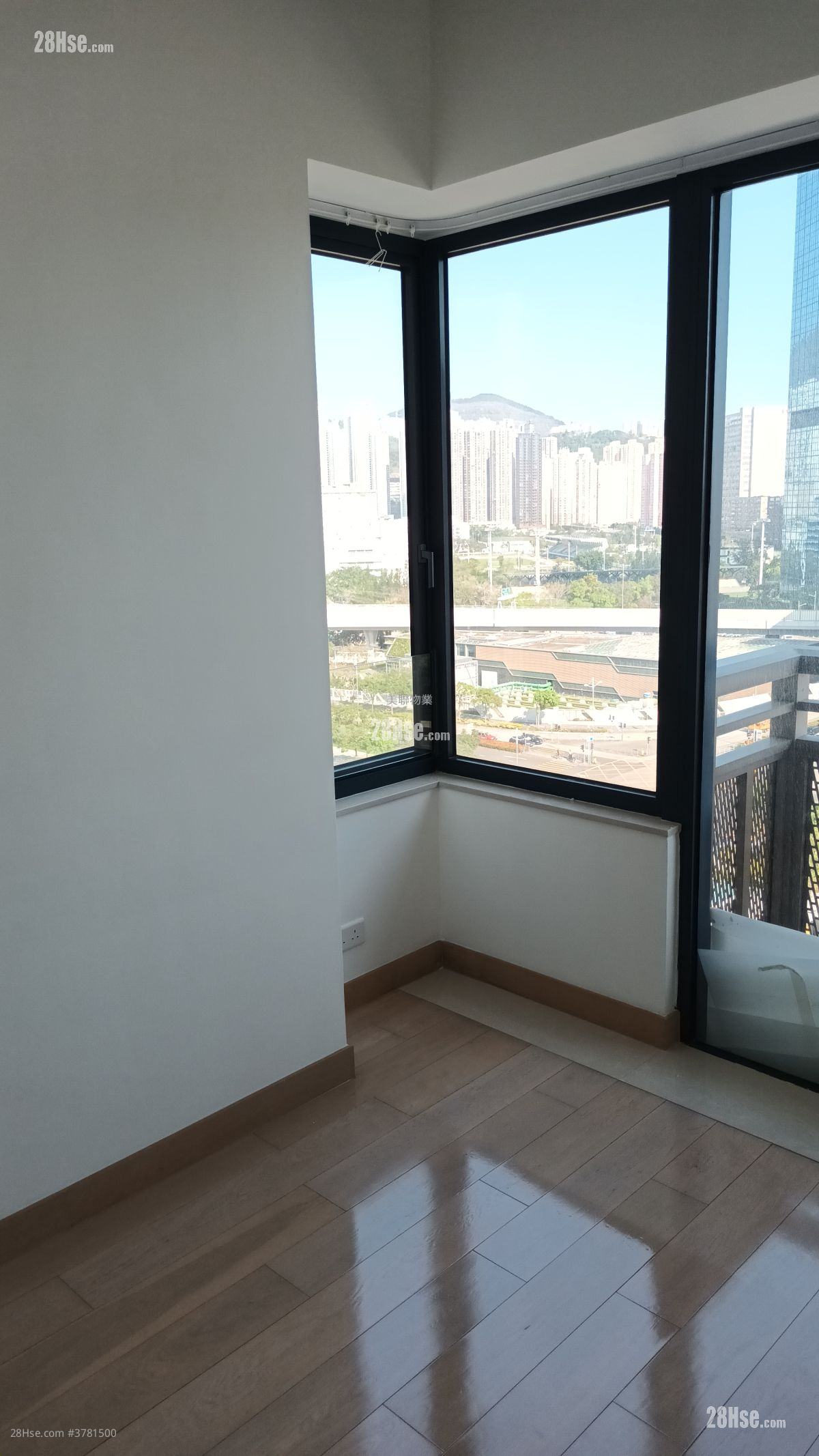 K.city Rental 3 Bedrooms , 2 Bathrooms 797 ft²