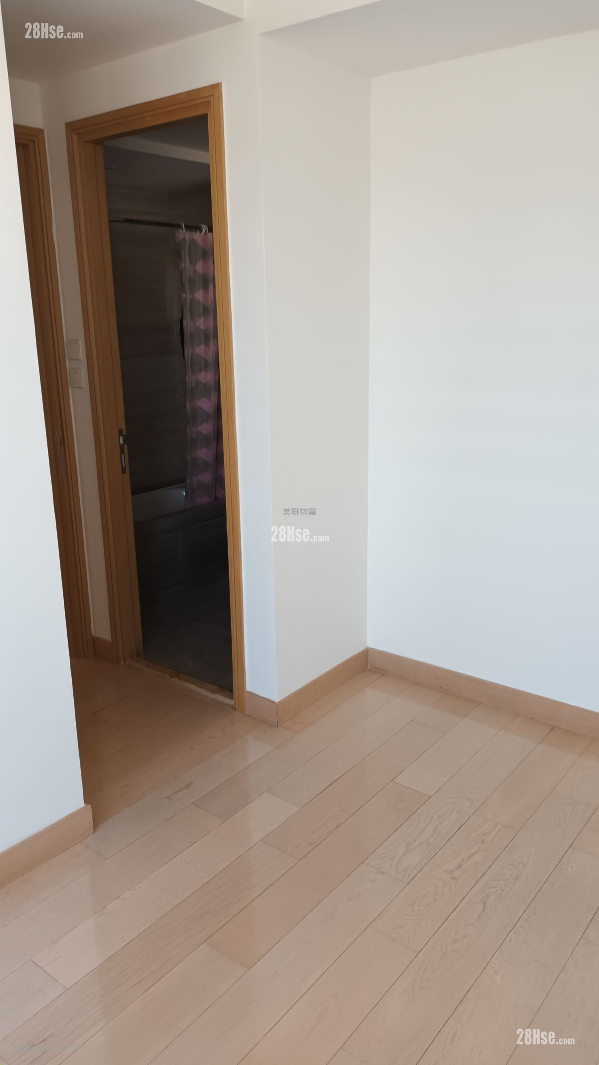 K.city Rental 3 Bedrooms , 2 Bathrooms 797 ft²