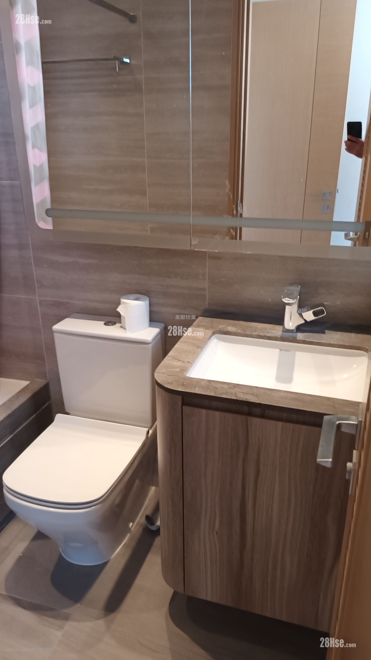 K.city Rental 3 Bedrooms , 2 Bathrooms 797 ft²