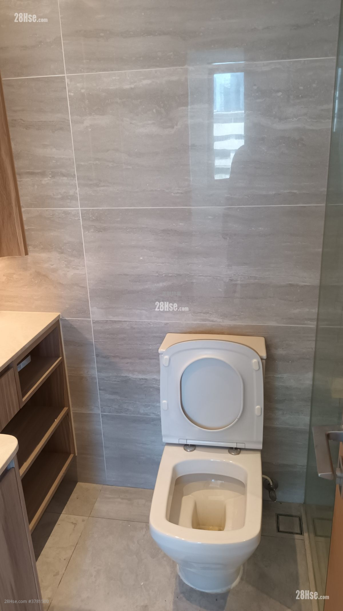 K.city Rental 3 Bedrooms , 2 Bathrooms 797 ft²