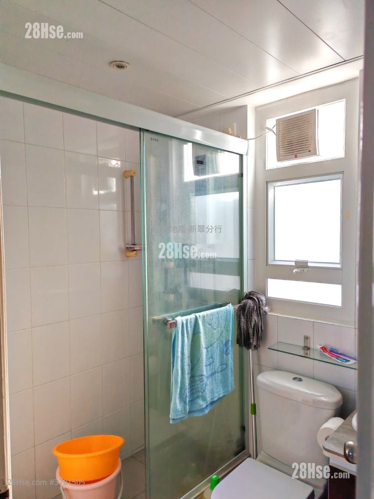 Walton Estate Sell 2 Bedrooms , 1 Bathroom 463 ft²