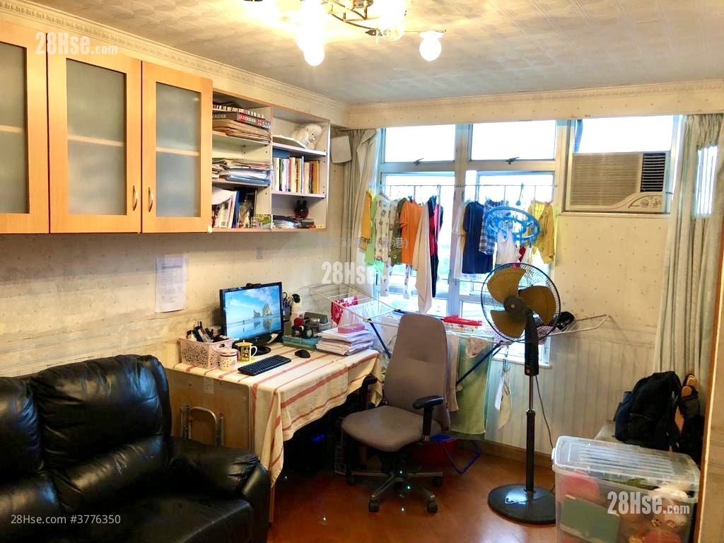 Hong Keung Court Sell 2 Bedrooms , 1 Bathroom 426 ft²