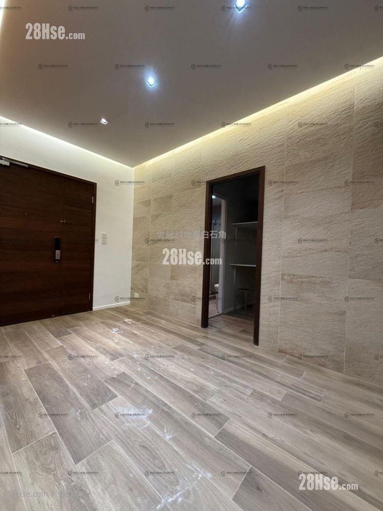 The Beverly Hills Rental 5+ Bedrooms , 2 Bathrooms 1,902 ft²