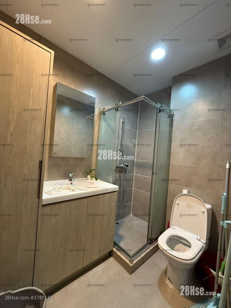 The Beverly Hills Rental 5+ Bedrooms , 2 Bathrooms 1,902 ft²