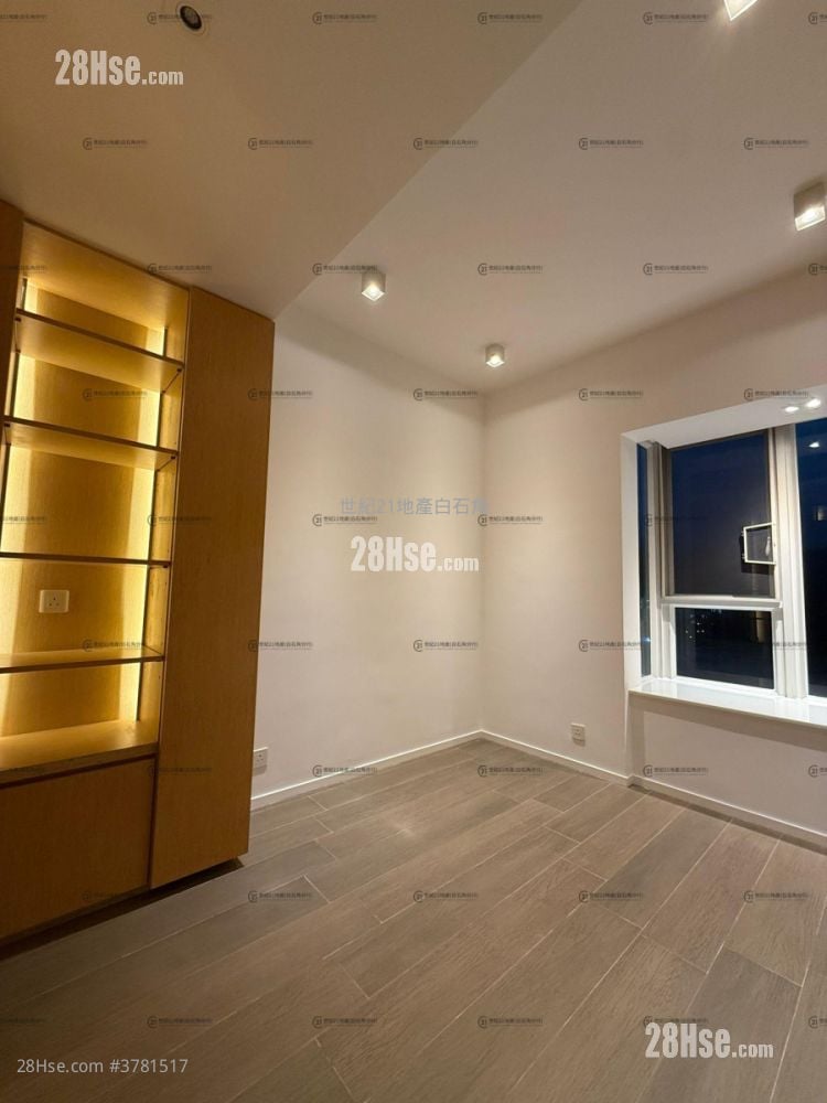 The Beverly Hills Rental 5+ Bedrooms , 2 Bathrooms 1,902 ft²