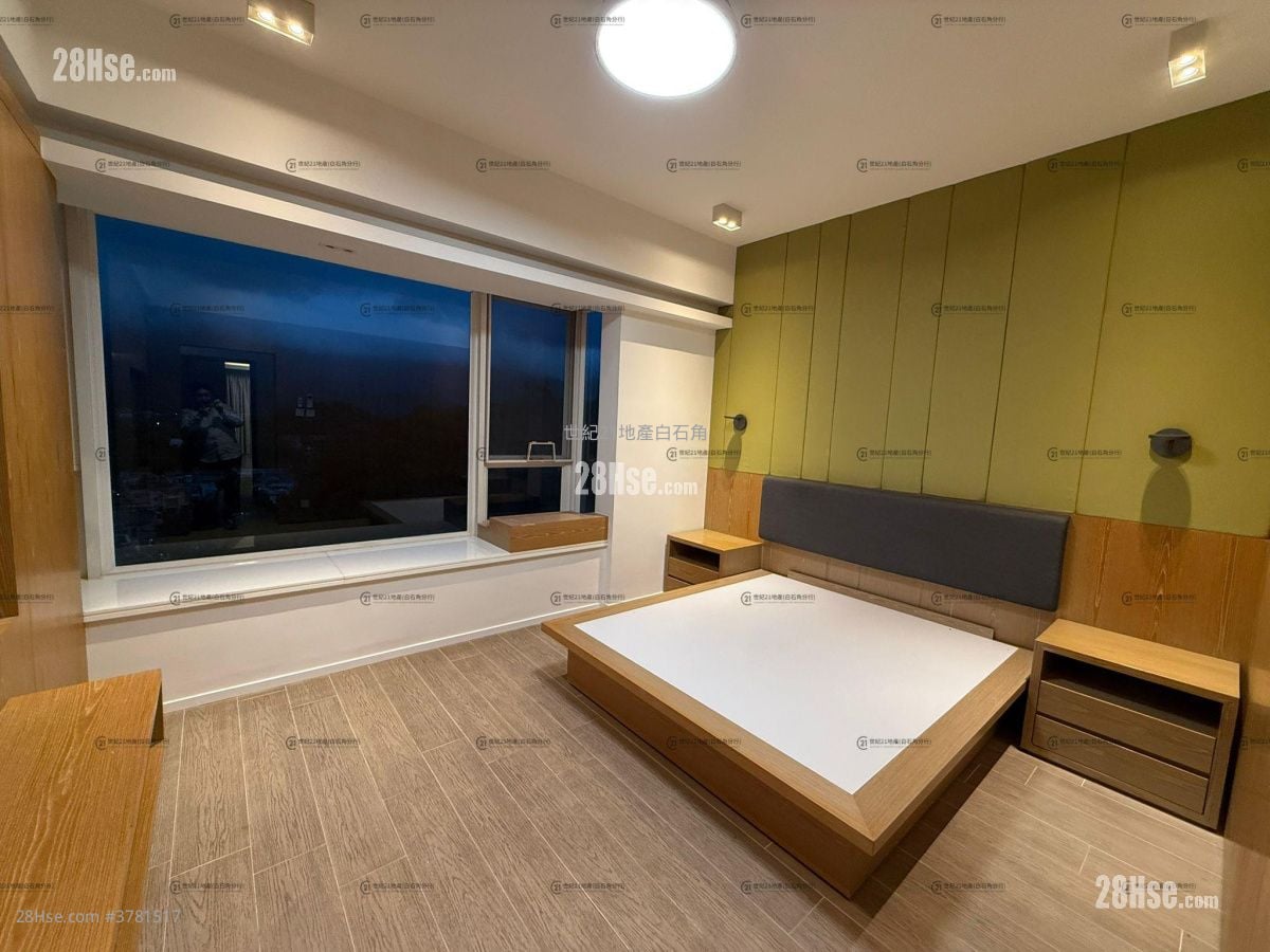 The Beverly Hills Rental 5+ Bedrooms , 2 Bathrooms 1,902 ft²