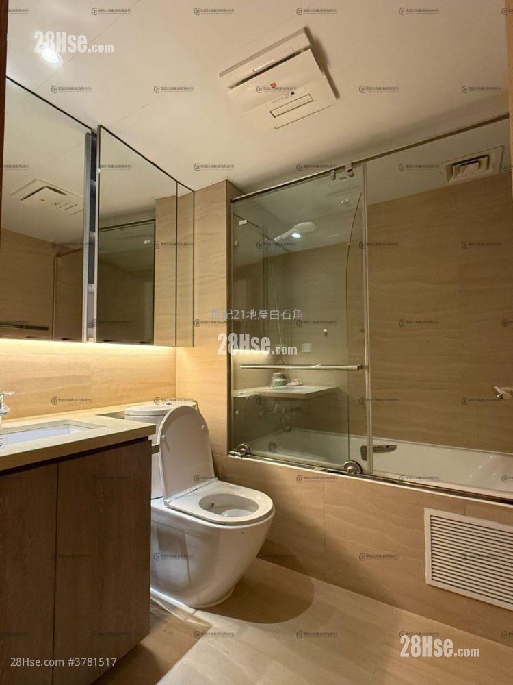 The Beverly Hills Rental 5+ Bedrooms , 2 Bathrooms 1,902 ft²