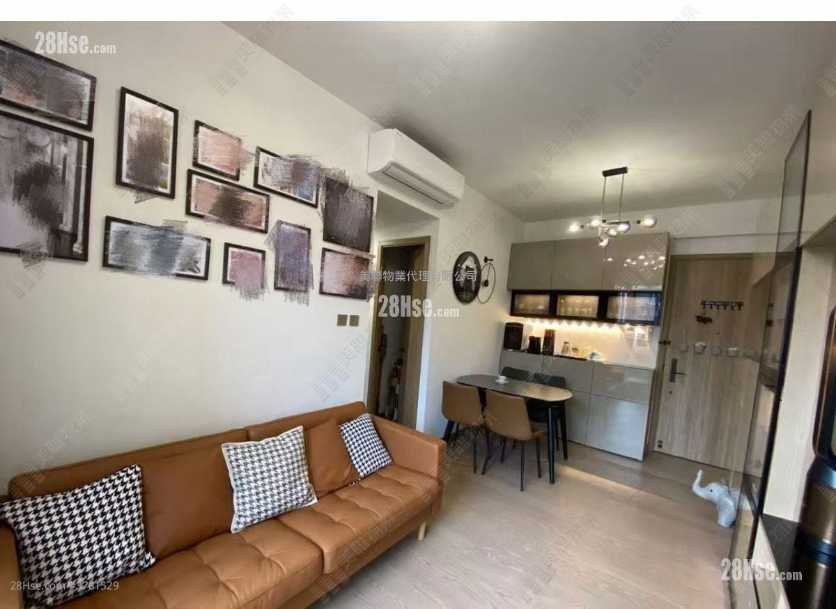 Centra Horizon Sell 2 Bedrooms , 1 Bathroom 585 ft²