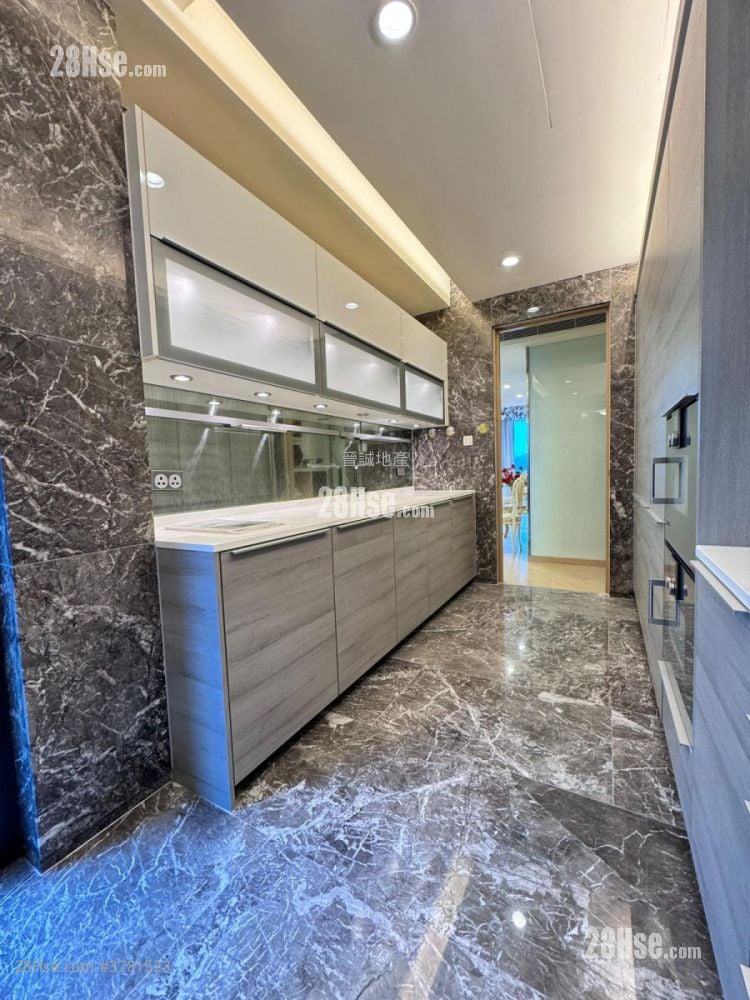 星岸 售盘 5+ 房 , 4 浴室 2,431 平方尺