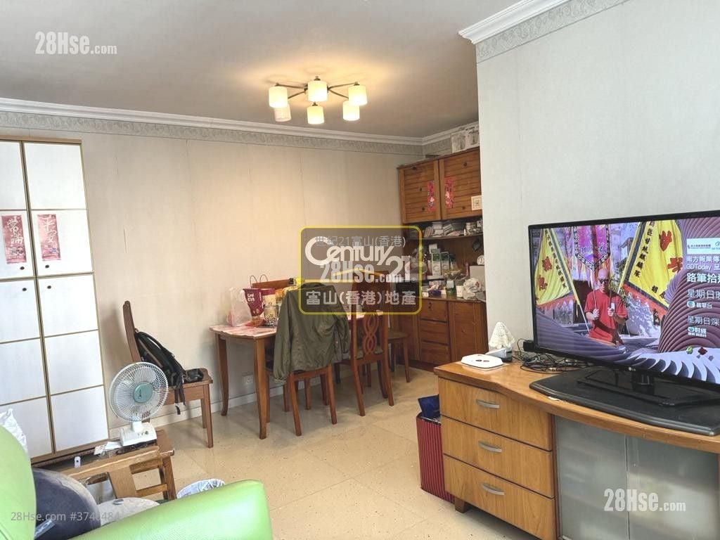 德强苑 售盘 3 房 , 1 浴室 574 平方尺