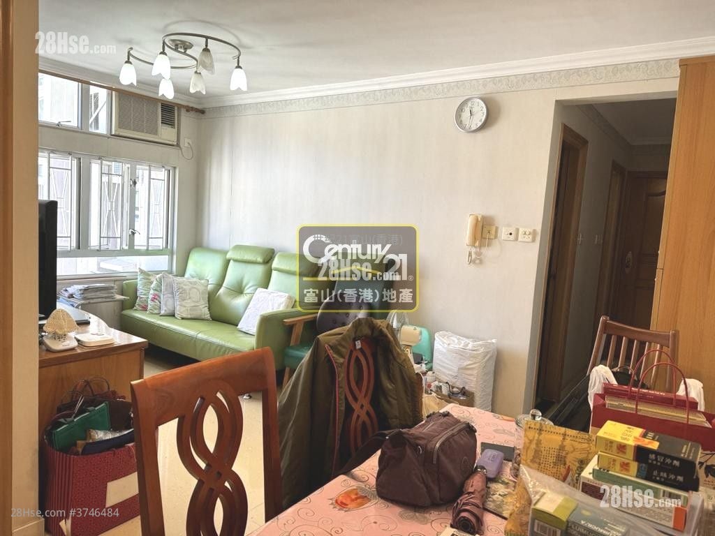 德强苑 售盘 3 房 , 1 浴室 574 平方尺