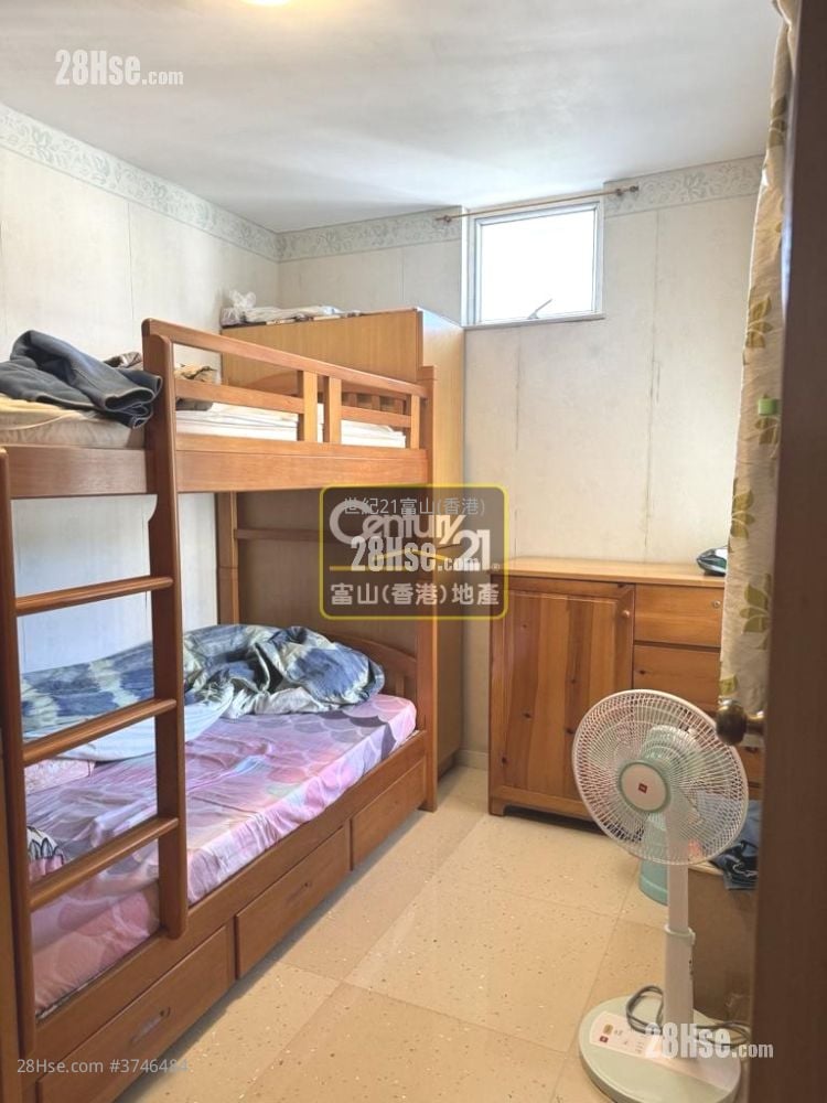 德强苑 售盘 3 房 , 1 浴室 574 平方尺