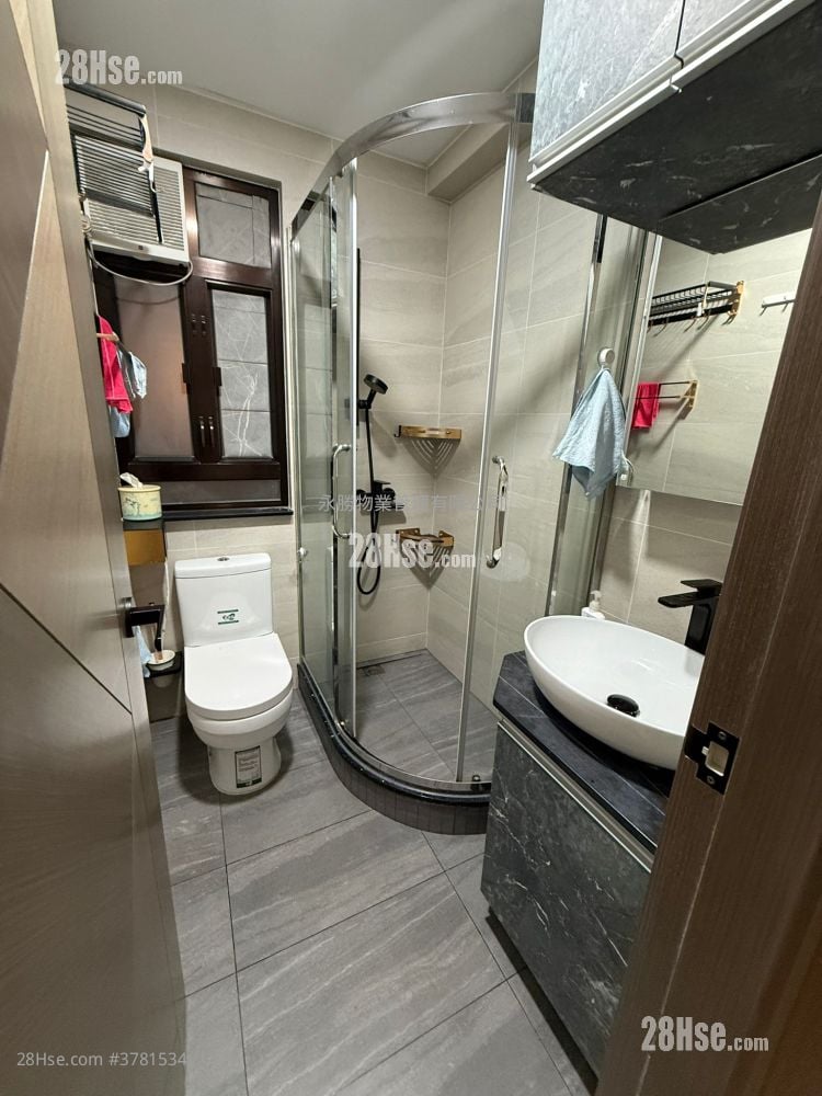 Malahon Apartments Rental 2 Bedrooms , 1 Bathroom 351 ft²