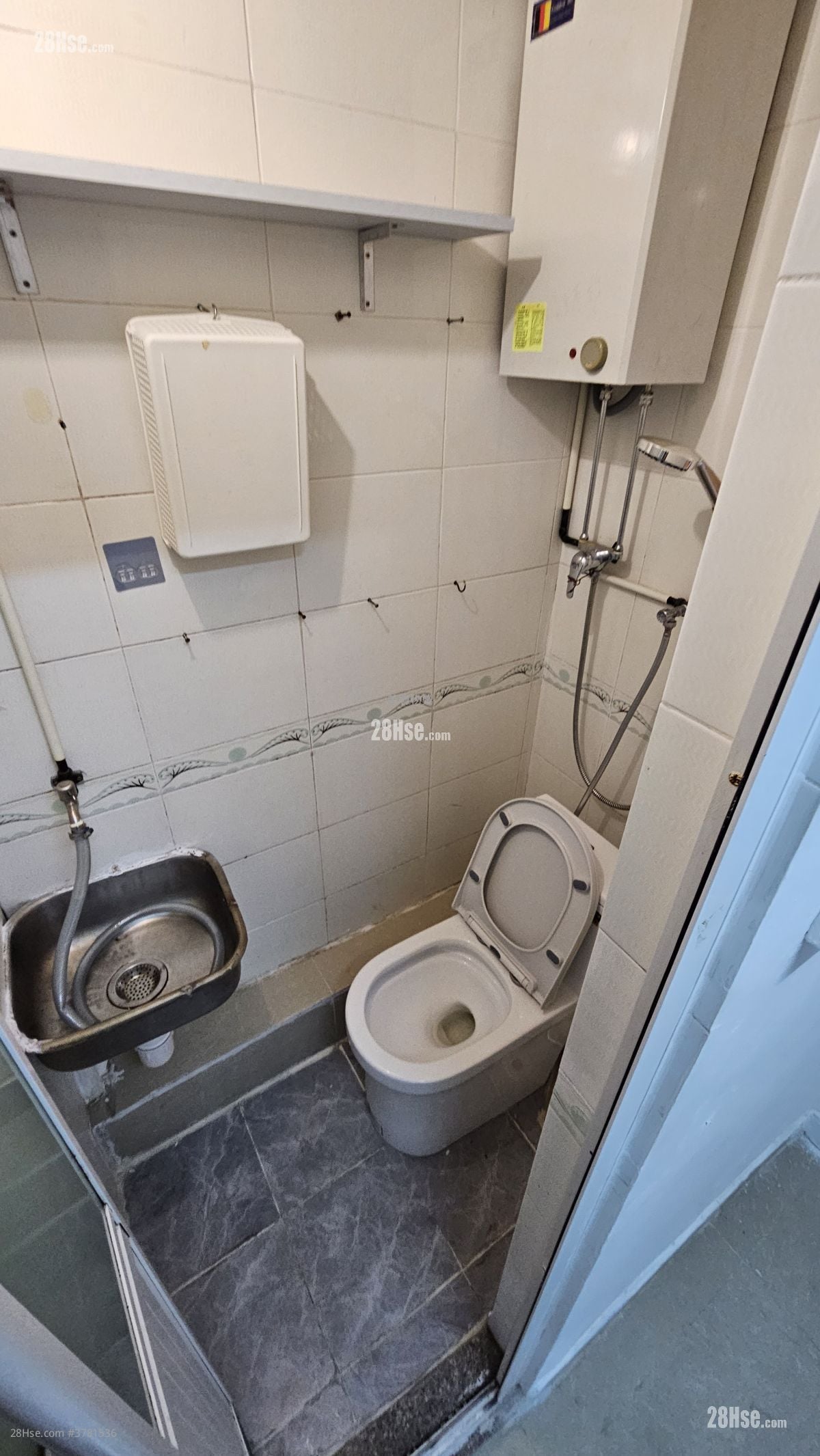 Hoover Court Sell 2 Bedrooms , 2 Bathrooms 276 ft²