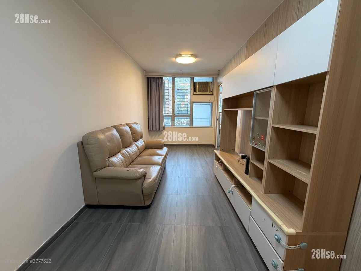 Yuk Wo Court Sell 2 Bedrooms , 1 Bathroom 454 ft²