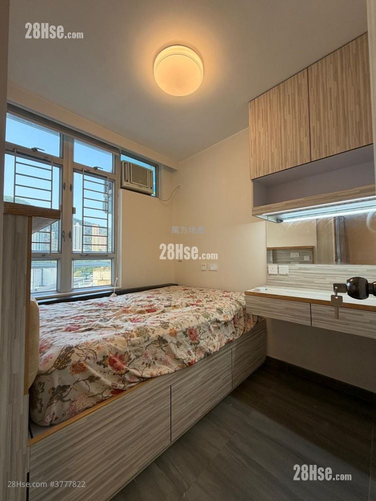 Yuk Wo Court Sell 2 Bedrooms , 1 Bathroom 454 ft²