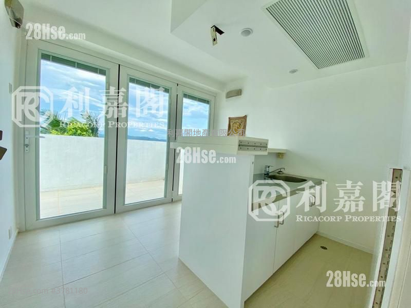 Pik Sha Garden Sell 3 Bedrooms , 2 Bathrooms 1,438 ft²