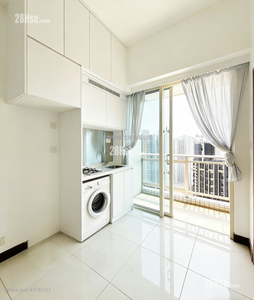 One New York 售盘 1 房 , 1 浴室 240 平方尺