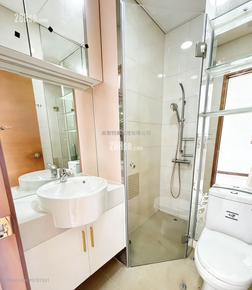 One New York 售盘 1 房 , 1 浴室 240 平方尺