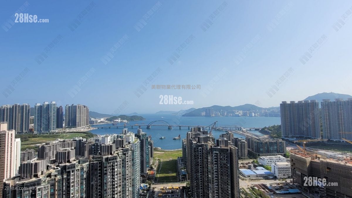 The Wings Rental 3 Bedrooms , 2 Bathrooms 892 ft²