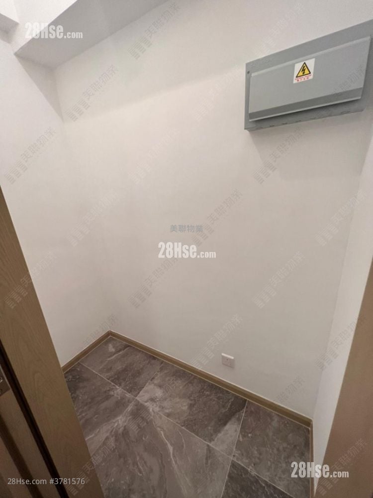 爱海颂 售盘 3 房 771 平方尺