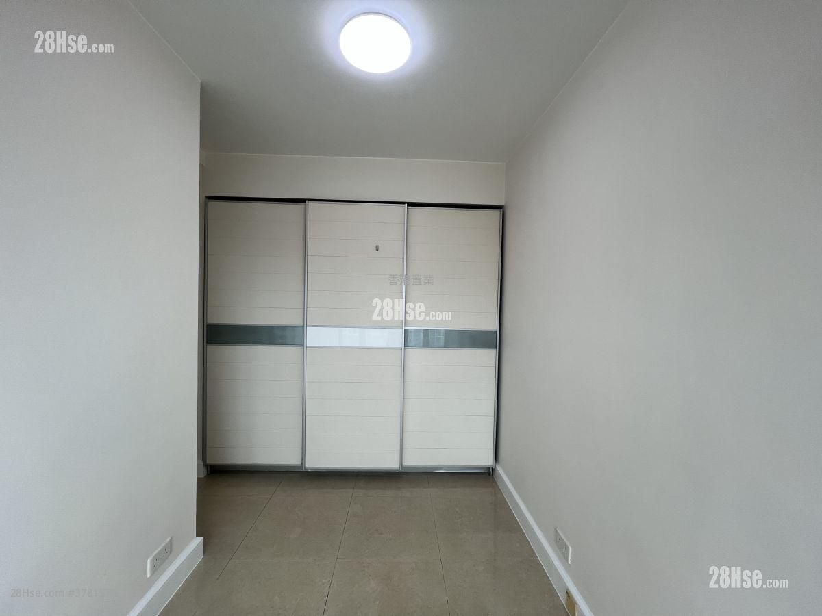 Metro Town Rental 2 Bedrooms , 1 Bathroom 492 ft²