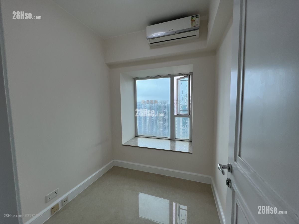 Metro Town Rental 2 Bedrooms , 1 Bathroom 492 ft²