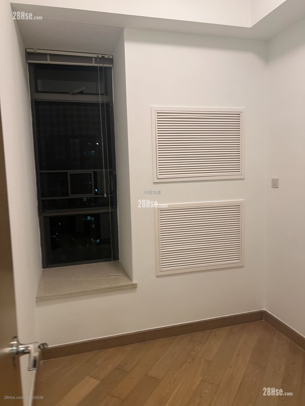 Yoho Midtown 售盘 3 房 880 平方尺