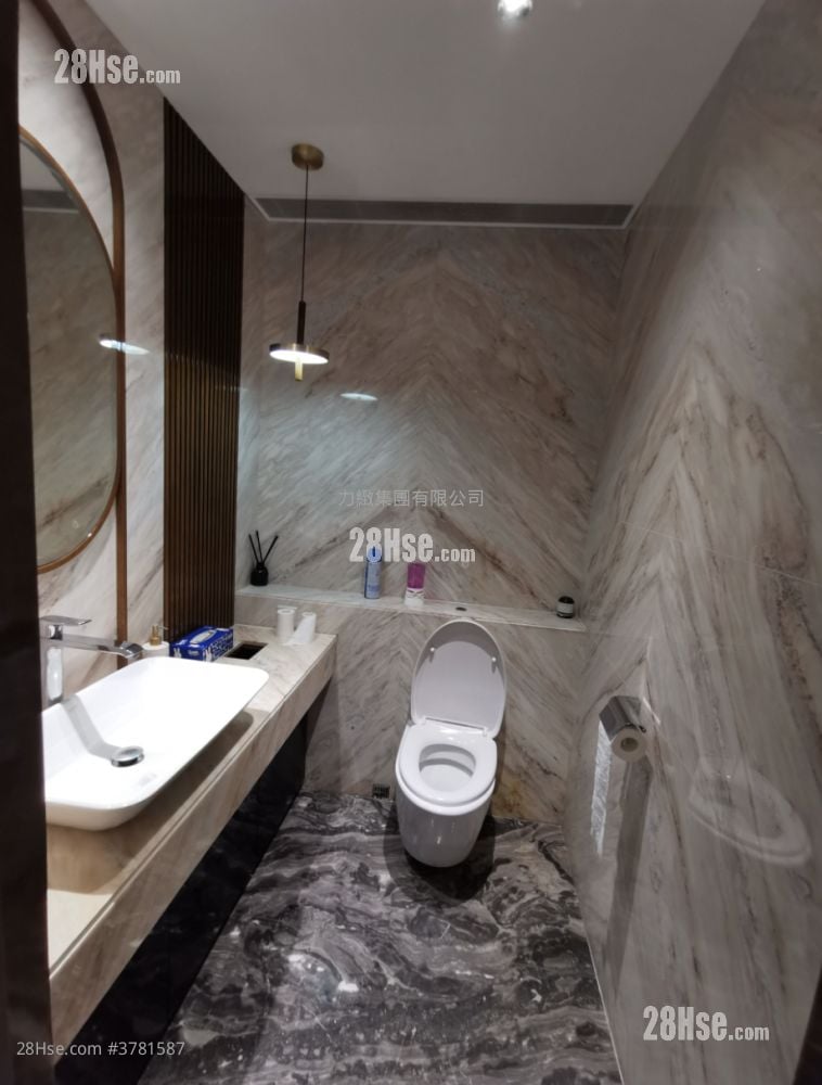 新纪元广场 租盘 5+ 房