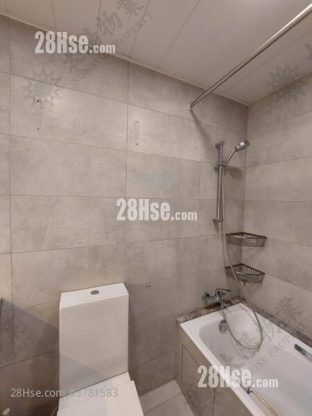 Royal Peninsula Rental 1 Bedroom 492 ft²