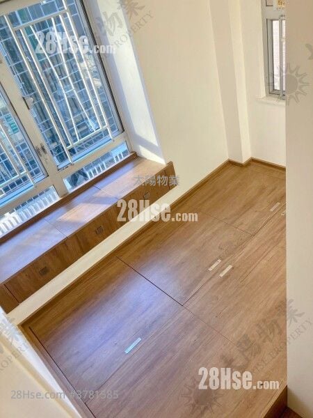 Chee Shing Building Sell 2 Bedrooms 274 ft²
