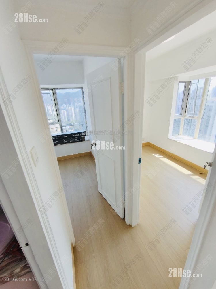 Venice Gardens Sell 2 Bedrooms , 1 Bathroom 452 ft²