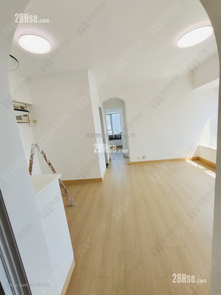 Venice Gardens Sell 2 Bedrooms , 1 Bathroom 452 ft²