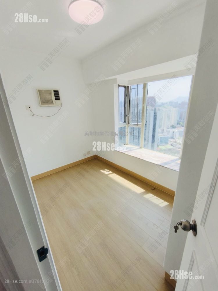 Venice Gardens Sell 2 Bedrooms , 1 Bathroom 452 ft²