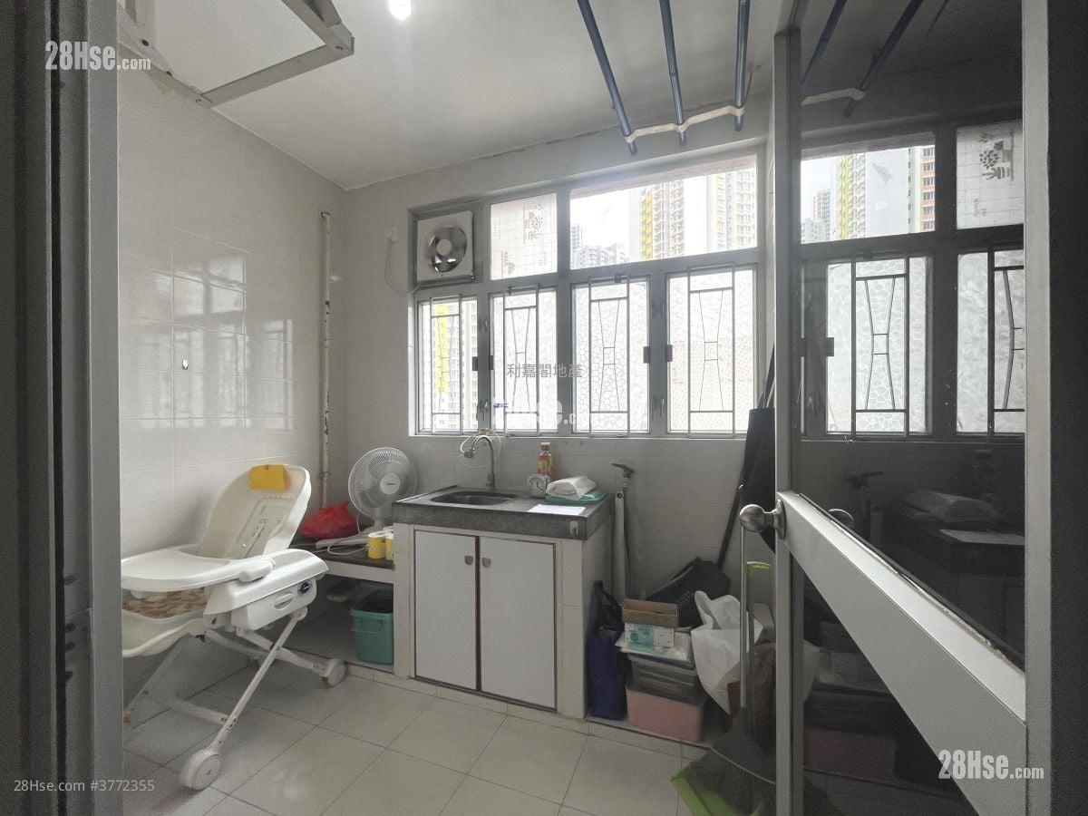 Tsui Ping (North) Estate Sell 277 ft²