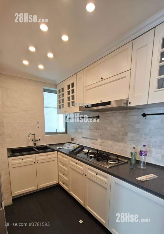 一号银海 售盘 3 房 963 平方尺