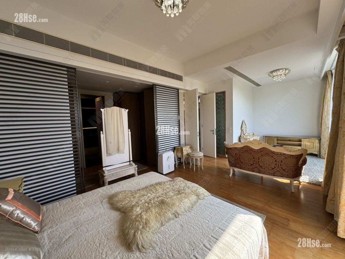 主人房: 九肚山峰 售盘 3 房 , 4 浴室 2,702 平方尺