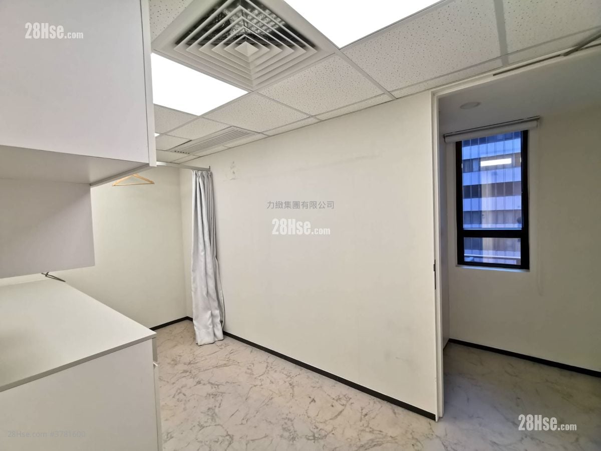 Near Mtr Station Rental 5+ Bedrooms